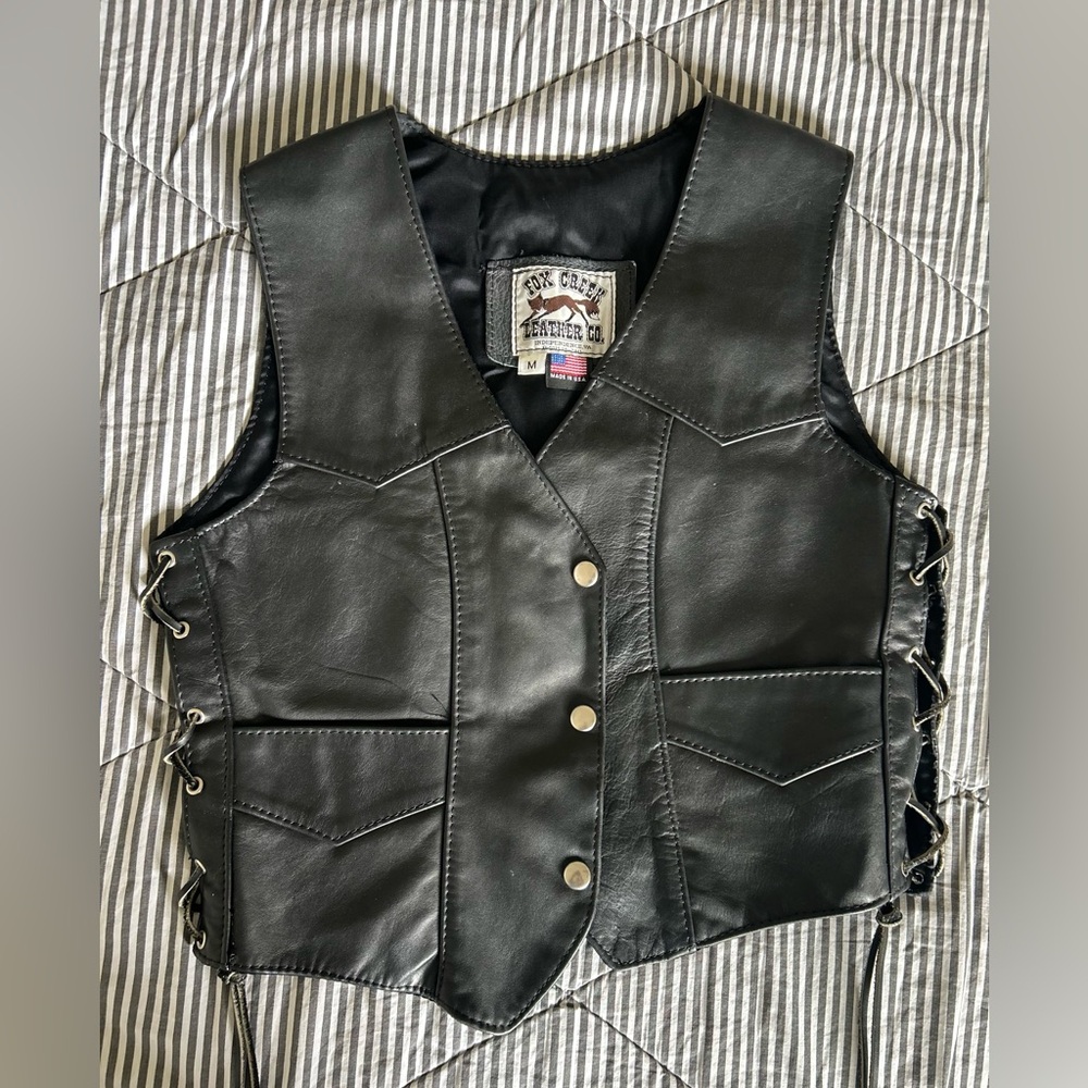 Fox Creek Black Leather Vest Sz Med Made In USA Good Conditions